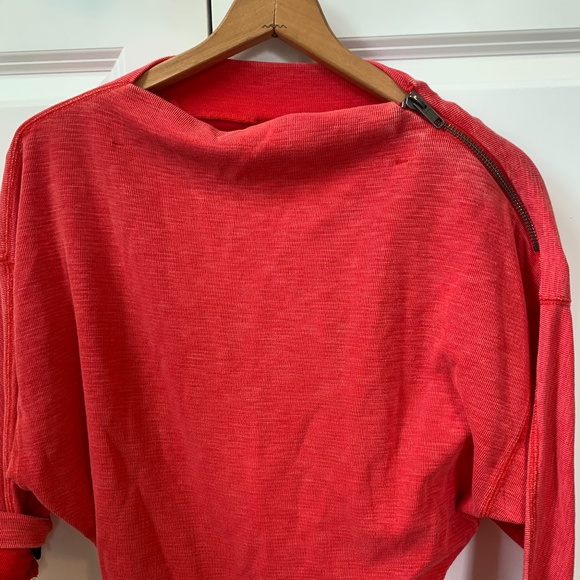 Sweatshirt - Picture 2 of 3